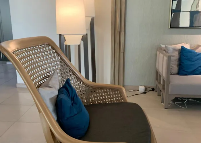 Spacious Stylish With Two Bedrooms, Near Mall Lägenhet Cebu